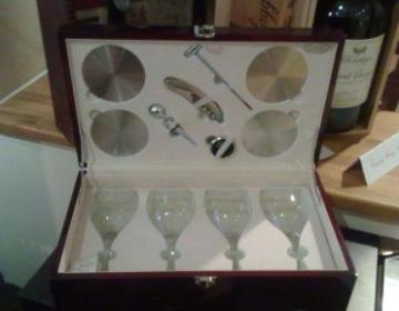 Wine Gift Set in Wooden Box - Buy Wine Gifts Onine